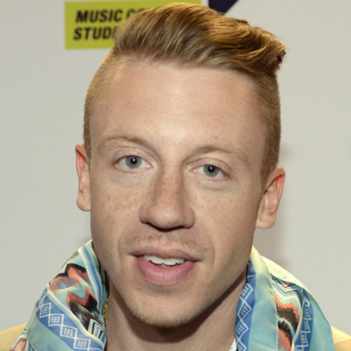 How tall is Macklemore?