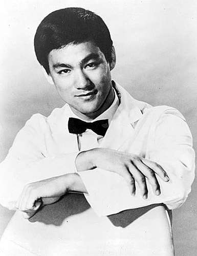 How tall is Bruce Lee?