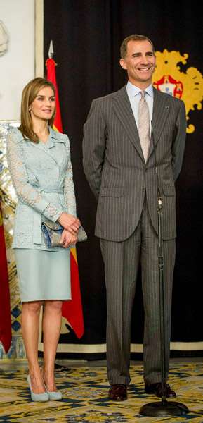 How tall is King Felipe VI?